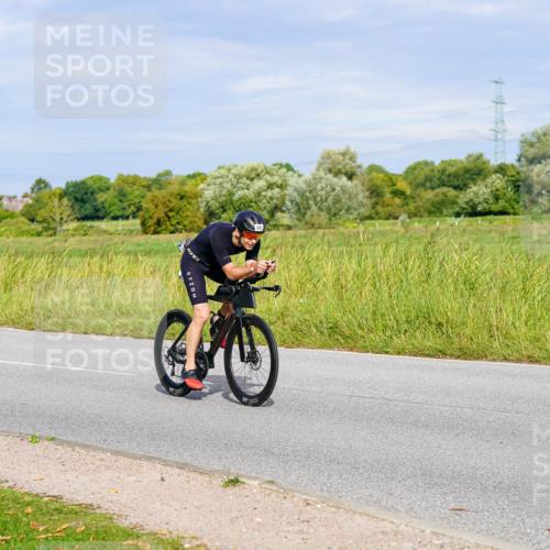 31.08.2025 - Elbe Triathlon Hamburg Michael Burmester http://msf.ph/oto/8670602 31.08.2025 10:00:21 Radfahren 589, 655, 729, 908 meine-sportfotos.de