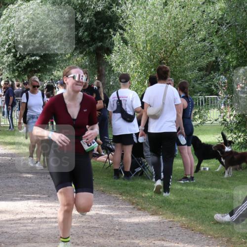 31.08.2025 - Elbe Triathlon Hamburg Luisa Fischer http://msf.ph/oto/8670619 31.08.2025 11:49:27 Laufen  meine-sportfotos.de