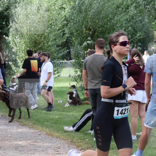 31.08.2025 - Elbe Triathlon Hamburg Luisa Fischer http://msf.ph/oto/8670631 31.08.2025 11:49:35 Laufen 816, 1421, 1421 meine-sportfotos.de