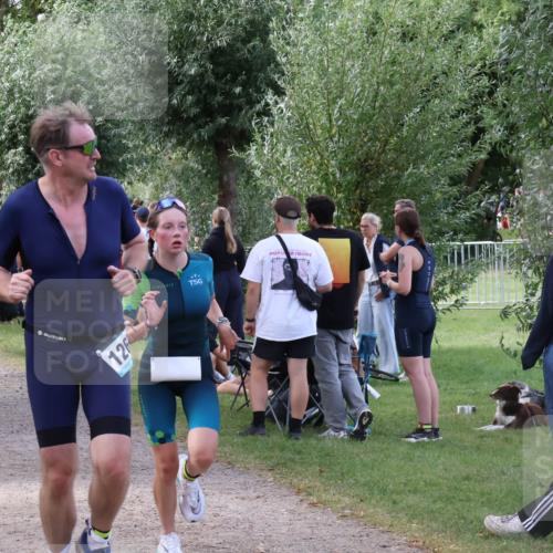 31.08.2025 - Elbe Triathlon Hamburg Luisa Fischer http://msf.ph/oto/8670636 31.08.2025 11:50:03 Laufen 126 meine-sportfotos.de