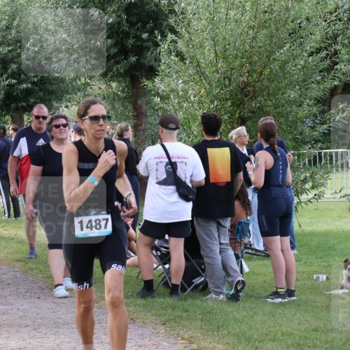 31.08.2025 - Elbe Triathlon Hamburg Luisa Fischer http://msf.ph/oto/8670641 31.08.2025 11:50:23 Laufen 4, 1487 meine-sportfotos.de