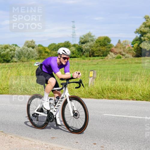 31.08.2025 - Elbe Triathlon Hamburg Michael Burmester http://msf.ph/oto/8670643 31.08.2025 10:00:31 Radfahren 526, 589, 717, 759 meine-sportfotos.de