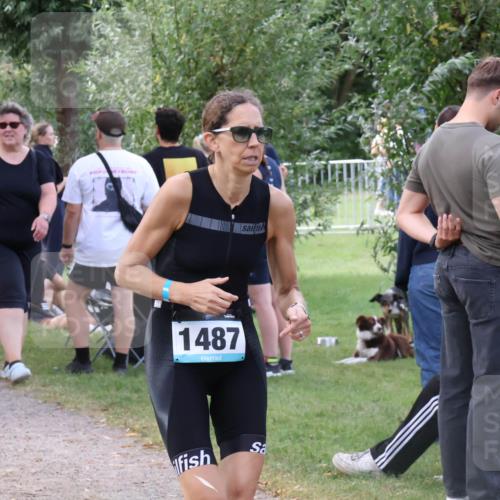 31.08.2025 - Elbe Triathlon Hamburg Luisa Fischer http://msf.ph/oto/8670646 31.08.2025 11:50:24 Laufen 1487 meine-sportfotos.de