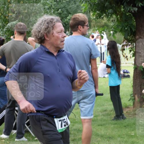31.08.2025 - Elbe Triathlon Hamburg Luisa Fischer http://msf.ph/oto/8670650 31.08.2025 11:50:47 Laufen 75 meine-sportfotos.de
