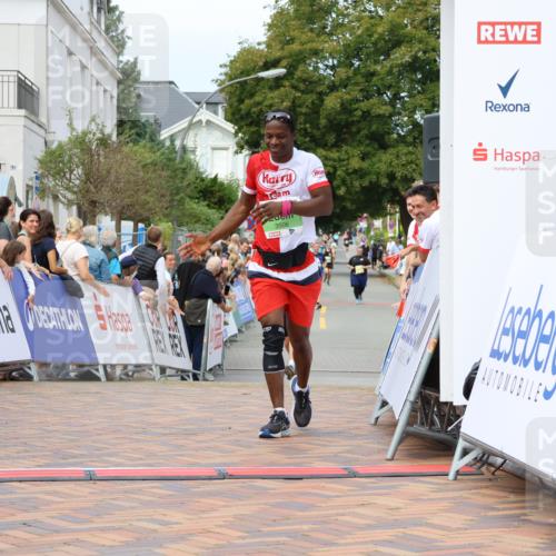 31.08.2025 - 21. Blankeneser Heldenlauf Strokosch-Dieckow http://msf.ph/oto/8670656 31.08.2025 10:54:11 Ziel 3506, 3538 meine-sportfotos.de