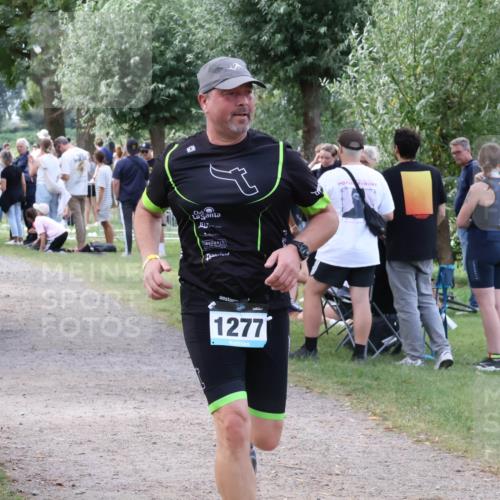 31.08.2025 - Elbe Triathlon Hamburg Luisa Fischer http://msf.ph/oto/8670658 31.08.2025 11:51:16 Laufen 40, 1277 meine-sportfotos.de