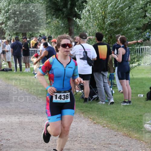 31.08.2025 - Elbe Triathlon Hamburg Luisa Fischer http://msf.ph/oto/8670667 31.08.2025 11:51:24 Laufen 7001, 1436, 700 meine-sportfotos.de