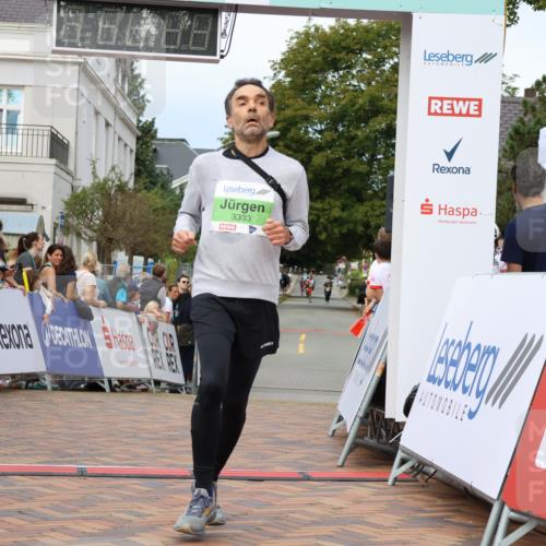 31.08.2025 - 21. Blankeneser Heldenlauf Strokosch-Dieckow http://msf.ph/oto/8670672 31.08.2025 10:53:44 Ziel 3333, 3501, 3234 meine-sportfotos.de