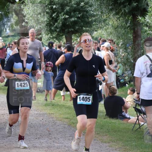 31.08.2025 - Elbe Triathlon Hamburg Luisa Fischer http://msf.ph/oto/8670738 31.08.2025 11:53:04 Laufen 1425, 1405 meine-sportfotos.de