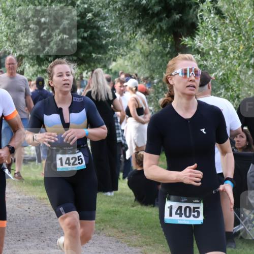 31.08.2025 - Elbe Triathlon Hamburg Luisa Fischer http://msf.ph/oto/8670743 31.08.2025 11:53:05 Laufen 1425, 1405 meine-sportfotos.de