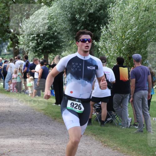 31.08.2025 - Elbe Triathlon Hamburg Luisa Fischer http://msf.ph/oto/8670761 31.08.2025 11:53:21 Laufen 1431, 1317, 926 meine-sportfotos.de
