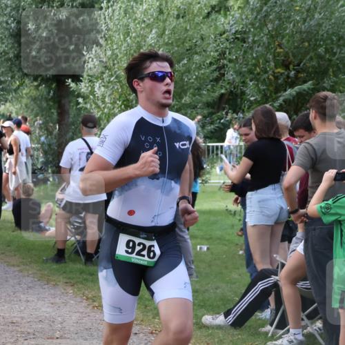 31.08.2025 - Elbe Triathlon Hamburg Luisa Fischer http://msf.ph/oto/8670762 31.08.2025 11:53:22 Laufen 926 meine-sportfotos.de