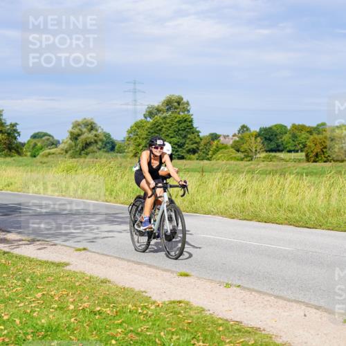 31.08.2025 - Elbe Triathlon Hamburg Michael Burmester http://msf.ph/oto/8670763 31.08.2025 10:00:54 Radfahren 427, 461, 746, 795, 906 meine-sportfotos.de