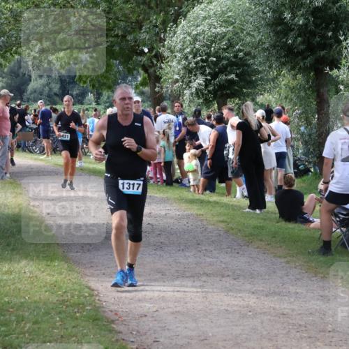 31.08.2025 - Elbe Triathlon Hamburg Luisa Fischer http://msf.ph/oto/8670769 31.08.2025 11:53:23 Laufen 431, 1317 meine-sportfotos.de