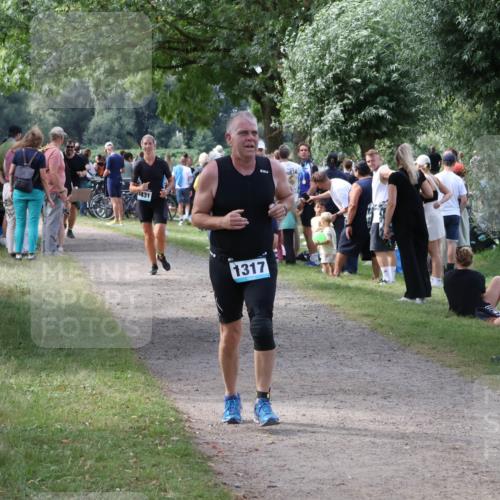 31.08.2025 - Elbe Triathlon Hamburg Luisa Fischer http://msf.ph/oto/8670770 31.08.2025 11:53:23 Laufen 1431, 1317 meine-sportfotos.de