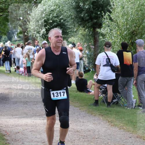 31.08.2025 - Elbe Triathlon Hamburg Luisa Fischer http://msf.ph/oto/8670778 31.08.2025 11:53:25 Laufen 1431, 2, 1317 meine-sportfotos.de