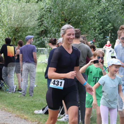 31.08.2025 - Elbe Triathlon Hamburg Luisa Fischer http://msf.ph/oto/8670804 31.08.2025 11:53:30 Laufen 431 meine-sportfotos.de