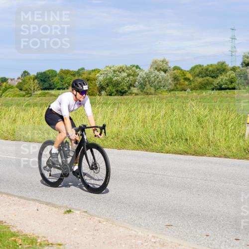 31.08.2025 - Elbe Triathlon Hamburg Michael Burmester http://msf.ph/oto/8670805 31.08.2025 10:01:13 Radfahren 508, 568, 804 meine-sportfotos.de