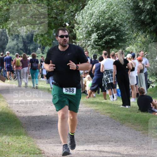 31.08.2025 - Elbe Triathlon Hamburg Luisa Fischer http://msf.ph/oto/8670808 31.08.2025 11:53:33 Laufen 588 meine-sportfotos.de