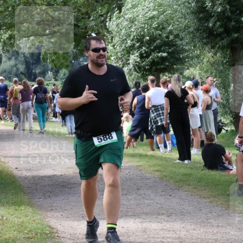 31.08.2025 - Elbe Triathlon Hamburg Luisa Fischer http://msf.ph/oto/8670809 31.08.2025 11:53:34 Laufen 588 meine-sportfotos.de