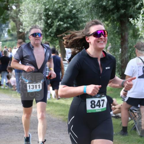 31.08.2025 - Elbe Triathlon Hamburg Luisa Fischer http://msf.ph/oto/8670828 31.08.2025 11:54:01 Laufen 1311, 847, 2 meine-sportfotos.de
