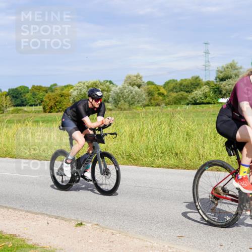 31.08.2025 - Elbe Triathlon Hamburg Michael Burmester http://msf.ph/oto/8670830 31.08.2025 10:01:19 Radfahren 508, 534, 568, 786 meine-sportfotos.de