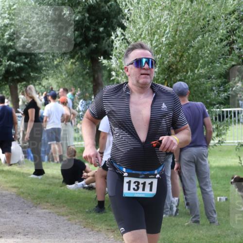31.08.2025 - Elbe Triathlon Hamburg Luisa Fischer http://msf.ph/oto/8670837 31.08.2025 11:54:03 Laufen 1980, 1311 meine-sportfotos.de