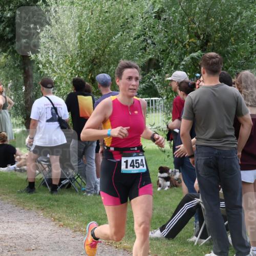 31.08.2025 - Elbe Triathlon Hamburg Luisa Fischer http://msf.ph/oto/8670865 31.08.2025 11:54:09 Laufen 1454 meine-sportfotos.de