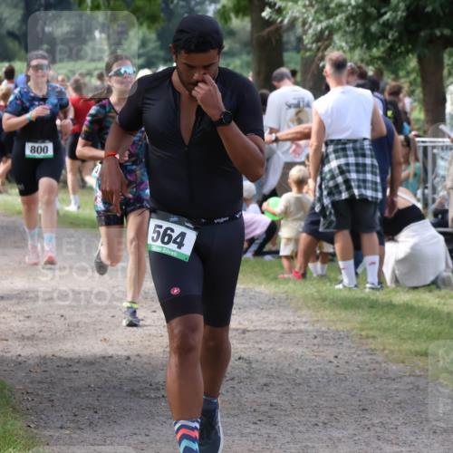 31.08.2025 - Elbe Triathlon Hamburg Luisa Fischer http://msf.ph/oto/8670869 31.08.2025 11:54:10 Laufen 800, 564 meine-sportfotos.de