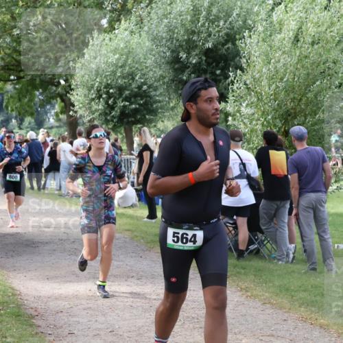 31.08.2025 - Elbe Triathlon Hamburg Luisa Fischer http://msf.ph/oto/8670891 31.08.2025 11:54:13 Laufen 800, 564 meine-sportfotos.de
