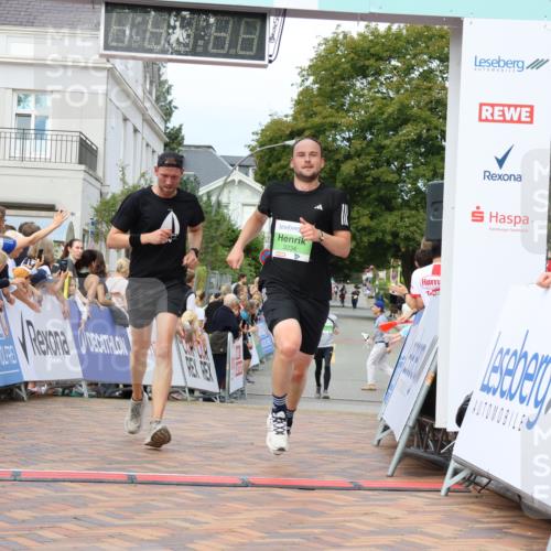 31.08.2025 - 21. Blankeneser Heldenlauf Strokosch-Dieckow http://msf.ph/oto/8670918 31.08.2025 10:53:37 Ziel 3501, 3234 meine-sportfotos.de
