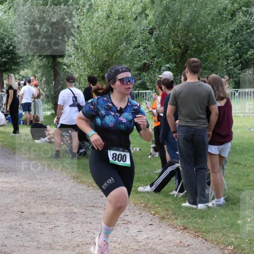 31.08.2025 - Elbe Triathlon Hamburg Luisa Fischer http://msf.ph/oto/8670922 31.08.2025 11:54:18 Laufen 800 meine-sportfotos.de