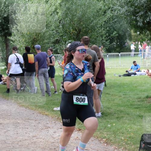 31.08.2025 - Elbe Triathlon Hamburg Luisa Fischer http://msf.ph/oto/8670924 31.08.2025 11:54:19 Laufen 800 meine-sportfotos.de