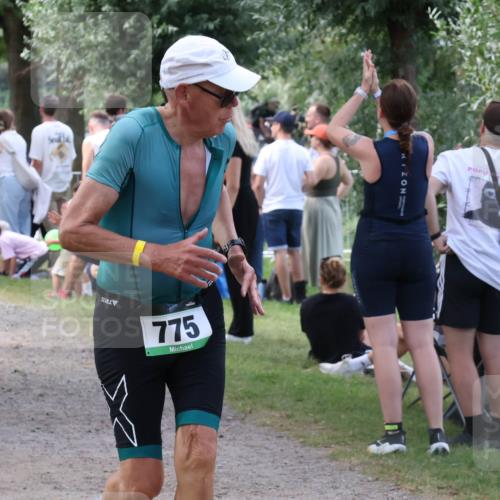 31.08.2025 - Elbe Triathlon Hamburg Luisa Fischer http://msf.ph/oto/8670947 31.08.2025 11:54:30 Laufen 775 meine-sportfotos.de