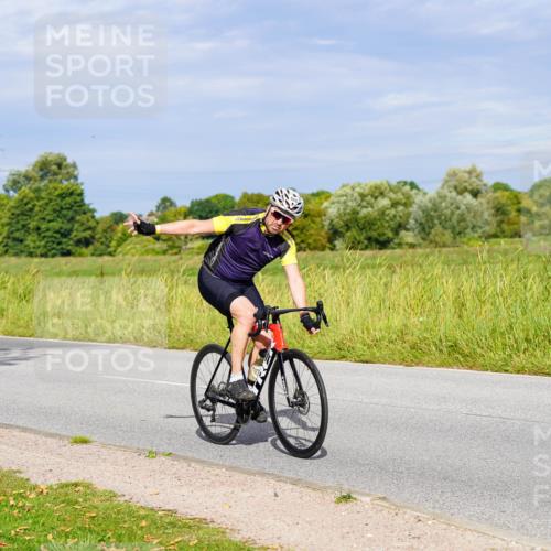 31.08.2025 - Elbe Triathlon Hamburg Michael Burmester http://msf.ph/oto/8670958 31.08.2025 10:01:33 Radfahren 431, 531, 666 meine-sportfotos.de
