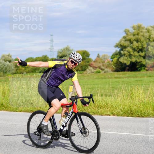 31.08.2025 - Elbe Triathlon Hamburg Michael Burmester http://msf.ph/oto/8670974 31.08.2025 10:01:33 Radfahren 431, 531, 666 meine-sportfotos.de