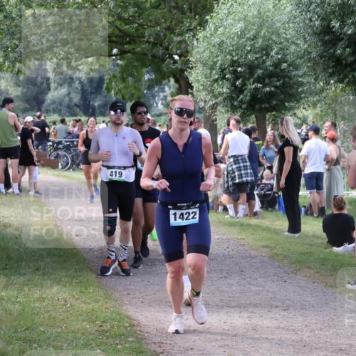 31.08.2025 - Elbe Triathlon Hamburg Luisa Fischer http://msf.ph/oto/8670979 31.08.2025 11:54:36 Laufen 419, 1422 meine-sportfotos.de