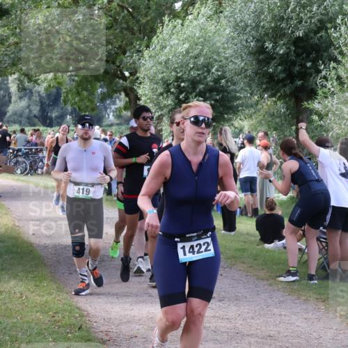 31.08.2025 - Elbe Triathlon Hamburg Luisa Fischer http://msf.ph/oto/8670985 31.08.2025 11:54:37 Laufen 419, 1422 meine-sportfotos.de