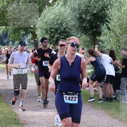 31.08.2025 - Elbe Triathlon Hamburg Luisa Fischer http://msf.ph/oto/8670986 31.08.2025 11:54:38 Laufen 419, 999, 8, 1422 meine-sportfotos.de