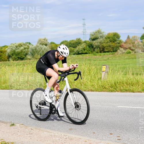 31.08.2025 - Elbe Triathlon Hamburg Michael Burmester http://msf.ph/oto/8670996 31.08.2025 10:01:41 Radfahren 531, 723, 820, 911 meine-sportfotos.de