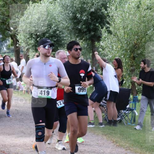 31.08.2025 - Elbe Triathlon Hamburg Luisa Fischer http://msf.ph/oto/8670999 31.08.2025 11:54:39 Laufen 795, 419, 127, 999 meine-sportfotos.de