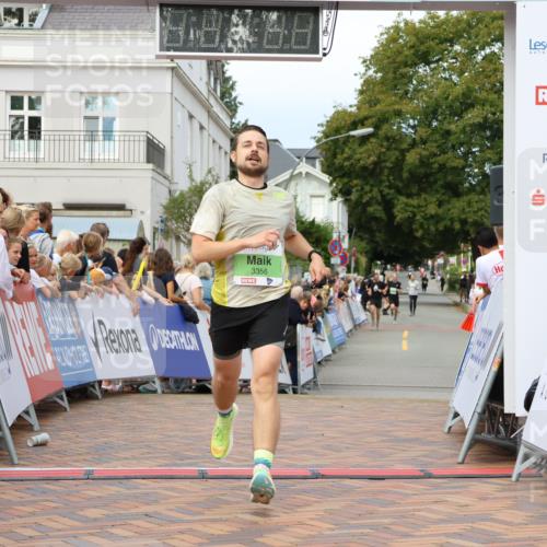 31.08.2025 - 21. Blankeneser Heldenlauf Strokosch-Dieckow http://msf.ph/oto/8671031 31.08.2025 10:53:26 Ziel 3356, 3371 meine-sportfotos.de