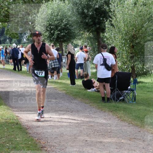 31.08.2025 - Elbe Triathlon Hamburg Luisa Fischer http://msf.ph/oto/8671061 31.08.2025 11:54:59 Laufen 677 meine-sportfotos.de