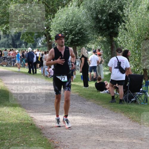 31.08.2025 - Elbe Triathlon Hamburg Luisa Fischer http://msf.ph/oto/8671063 31.08.2025 11:54:59 Laufen  meine-sportfotos.de