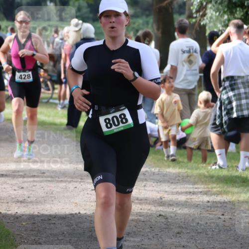 31.08.2025 - Elbe Triathlon Hamburg Luisa Fischer http://msf.ph/oto/8671085 31.08.2025 11:55:07 Laufen 1443, 428, 808 meine-sportfotos.de