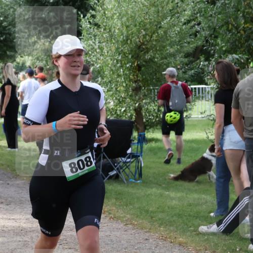 31.08.2025 - Elbe Triathlon Hamburg Luisa Fischer http://msf.ph/oto/8671102 31.08.2025 11:55:10 Laufen 23, 50, 808 meine-sportfotos.de