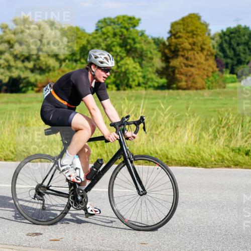 31.08.2025 - Elbe Triathlon Hamburg Michael Burmester http://msf.ph/oto/8671114 31.08.2025 10:01:54 Radfahren 393, 636, 750 meine-sportfotos.de