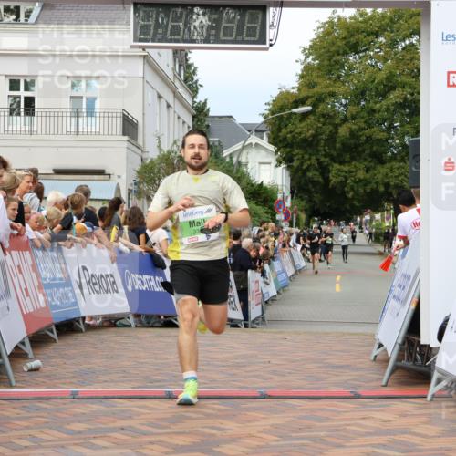 31.08.2025 - 21. Blankeneser Heldenlauf Strokosch-Dieckow http://msf.ph/oto/8671134 31.08.2025 10:53:25 Ziel 3356, 3371, 3272 meine-sportfotos.de