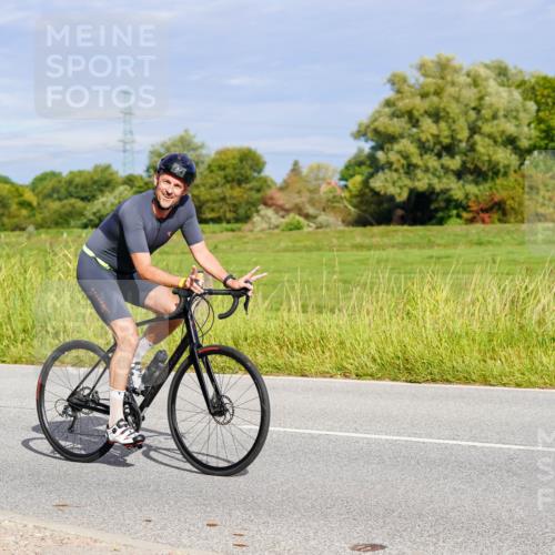 31.08.2025 - Elbe Triathlon Hamburg Michael Burmester http://msf.ph/oto/8671150 31.08.2025 10:02:03 Radfahren 394, 634, 656, 660, 684, 859 meine-sportfotos.de