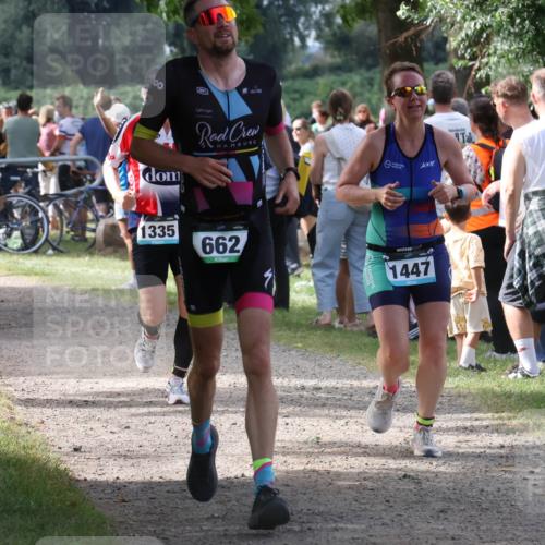 31.08.2025 - Elbe Triathlon Hamburg Luisa Fischer http://msf.ph/oto/8671171 31.08.2025 11:55:22 Laufen 100, 1335, 662, 1001, 1447 meine-sportfotos.de